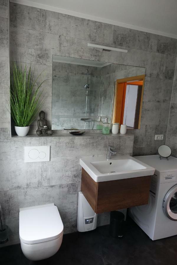 Moderne Ferienwohnung In Potsdam, Sehr Komfortabel, Ruhige Lage ภายนอก รูปภาพ